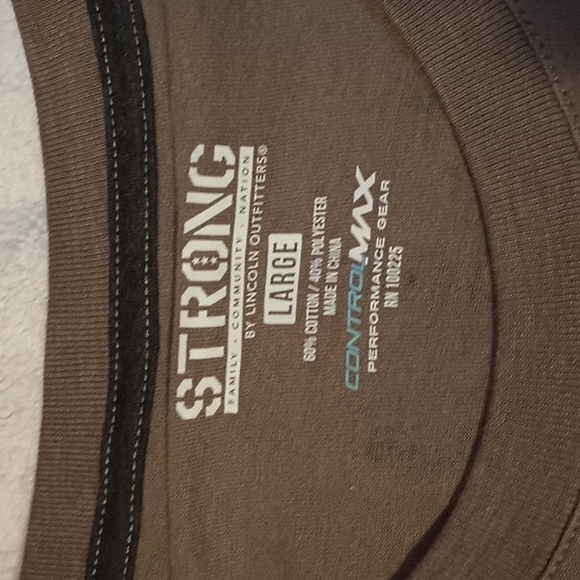 NWT Strong Freedom tee - Picture 5 of 7